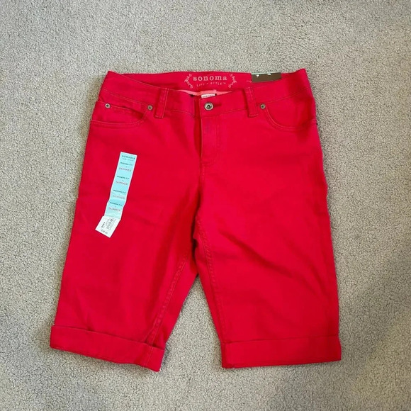 NWT Sonoma Denim Red Modern Fit Bermuda Shorts Mid Rise Size 8 Skimmer - Picture 1 of 4